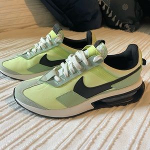 Nike Air Max Pre-Day Liquid Lime Comfort Sneaker Size 8